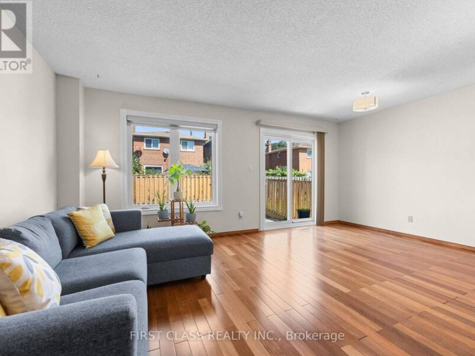 4213 BEACON LANE, Mississauga, Ontario L5C 3V8
