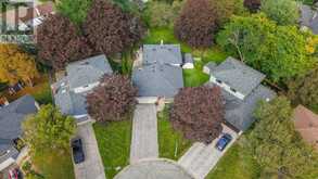 93 JULIA COURT | Newmarket Ontario | Slide Image Forty-six