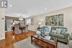 93 JULIA COURT | Newmarket Ontario | Slide Image Eight