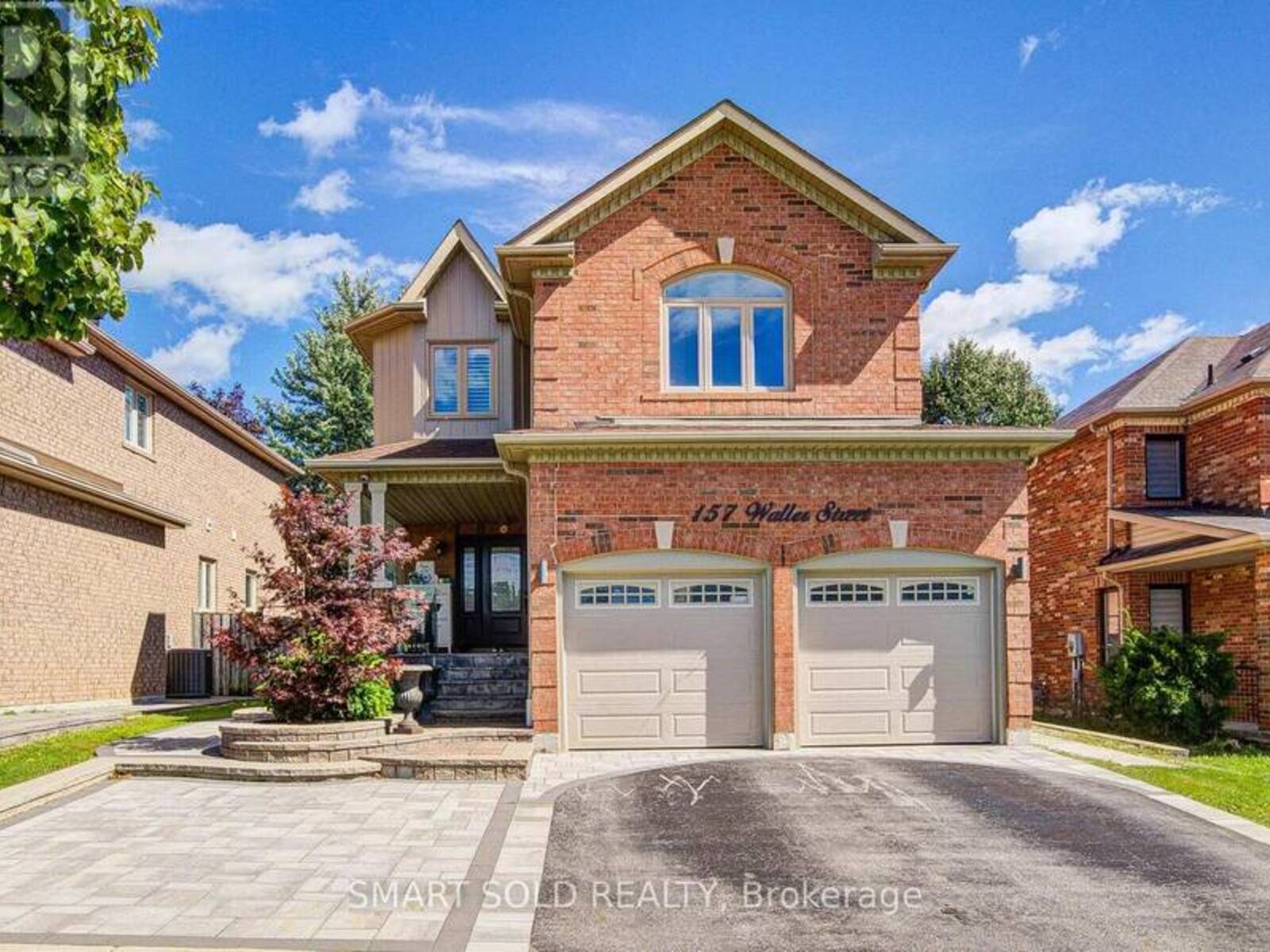 157 WALLER STREET, Whitby, Ontario L1R 2P7