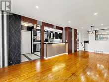 65 DARLINGSIDE DRIVE | Toronto Ontario | Slide Image Ten