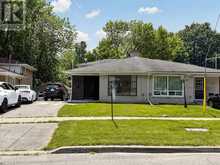 65 DARLINGSIDE DRIVE | Toronto Ontario | Slide Image Three