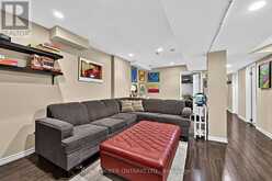 408 FLANAGAN COURT | Newmarket Ontario | Slide Image Twenty