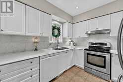 408 FLANAGAN COURT | Newmarket Ontario | Slide Image Six