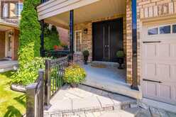 7350 GLAMORGAN WAY | Mississauga Ontario | Slide Image Seven