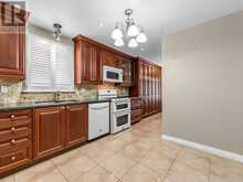 14 BARDWELL CRESCENT | Toronto Ontario | Slide Image Eleven