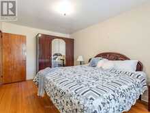 14 BARDWELL CRESCENT | Toronto Ontario | Slide Image Eighteen