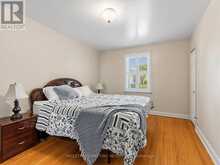 14 BARDWELL CRESCENT | Toronto Ontario | Slide Image Nineteen