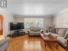 14 BARDWELL CRESCENT | Toronto Ontario | Slide Image Seven