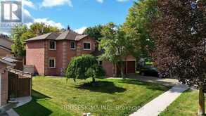 19 MAGANI AVENUE | Bradford West Gwillimbury Ontario | Slide Image Two