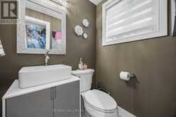 69 NISBET DRIVE | Aurora Ontario | Slide Image Eighteen