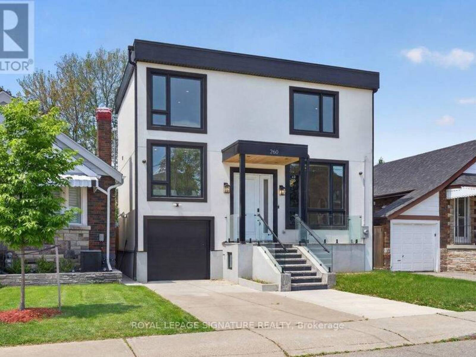 260 DEWHURST BOULEVARD N, Toronto, Ontario M4J 3K8
