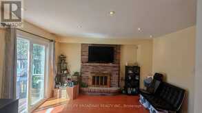 40 BENDAMERE CRESCENT | Markham Ontario | Slide Image Seven