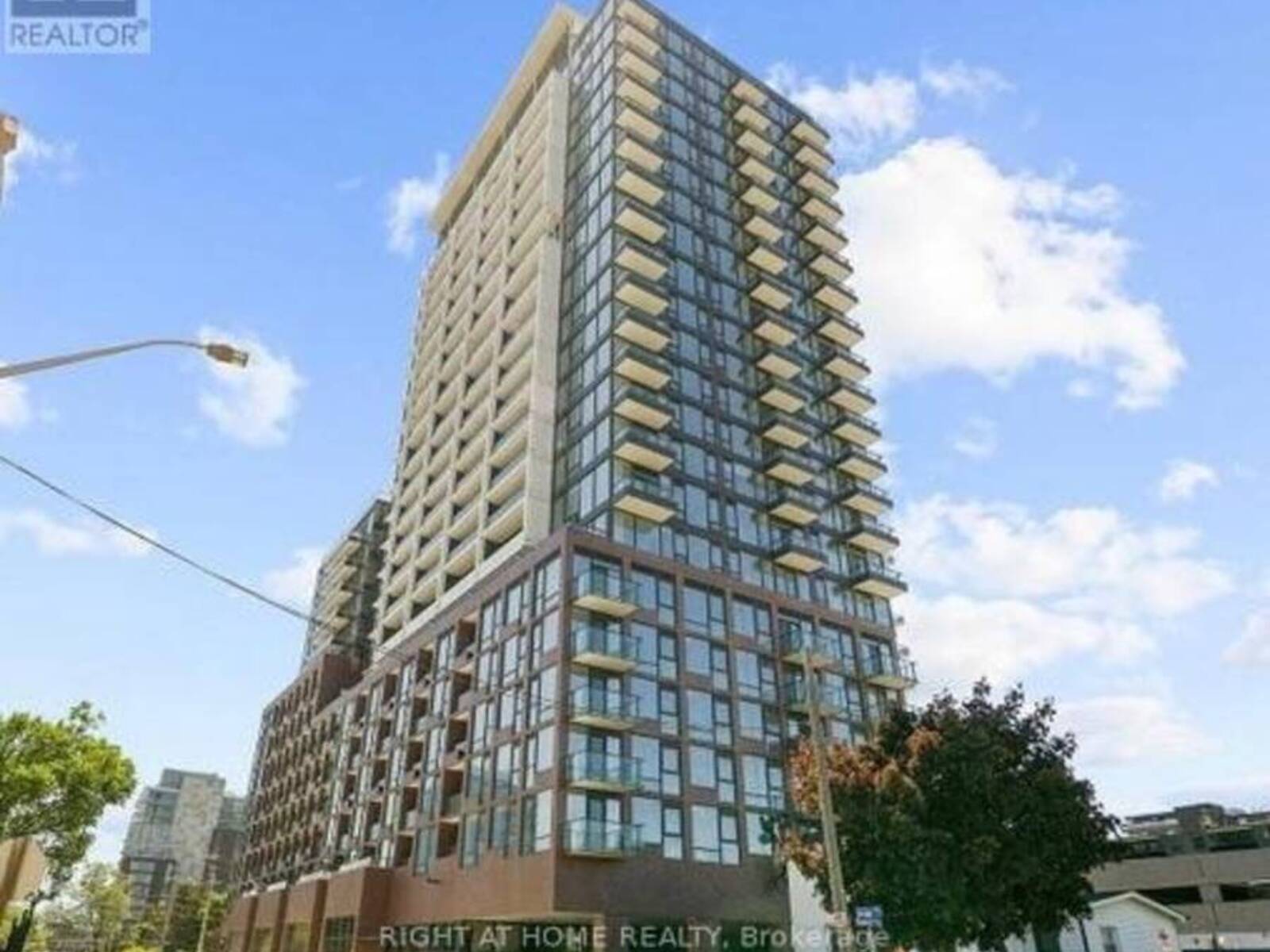 223 - 28 ANN STREET, Mississauga, Ontario L5G 0E1