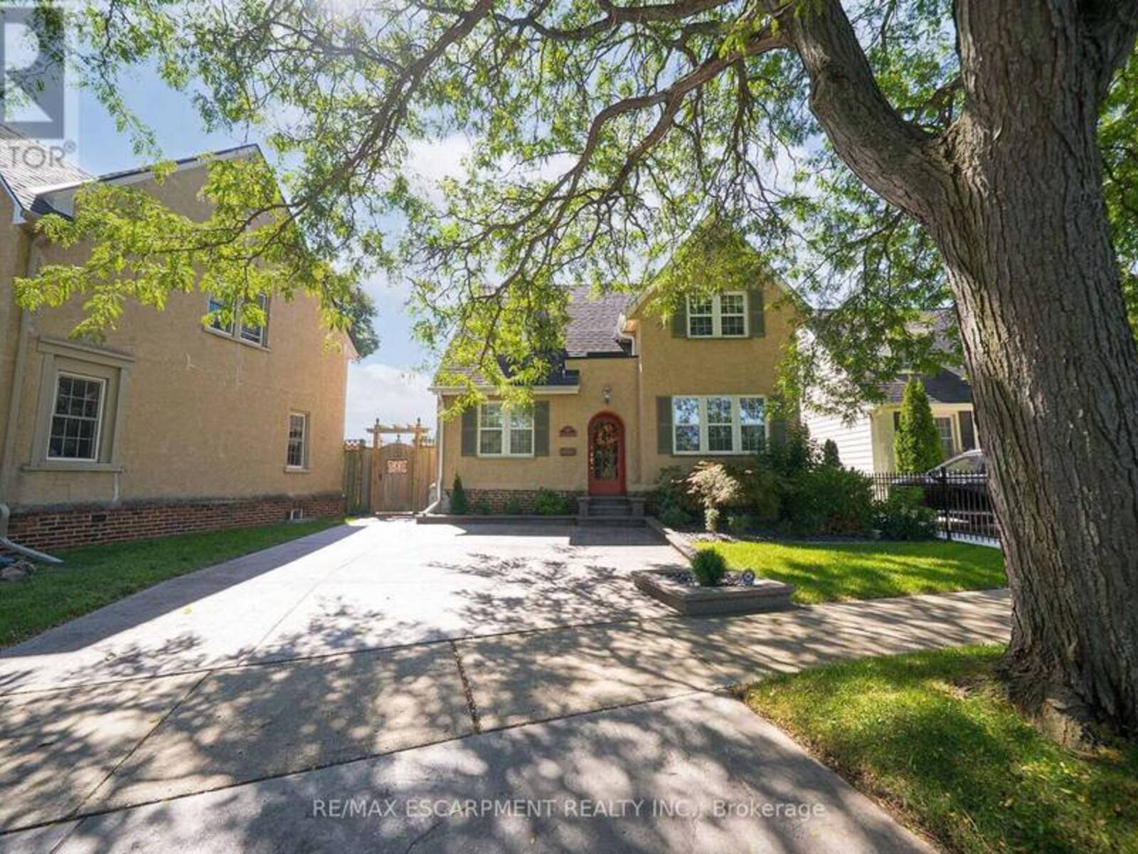48 LINCOLN AVENUE, Brantford, Ontario N3T 4S7