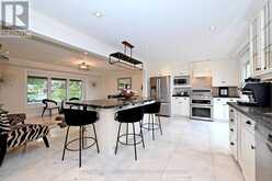 38 GRANT COURT | East Gwillimbury Ontario | Slide Image Eight