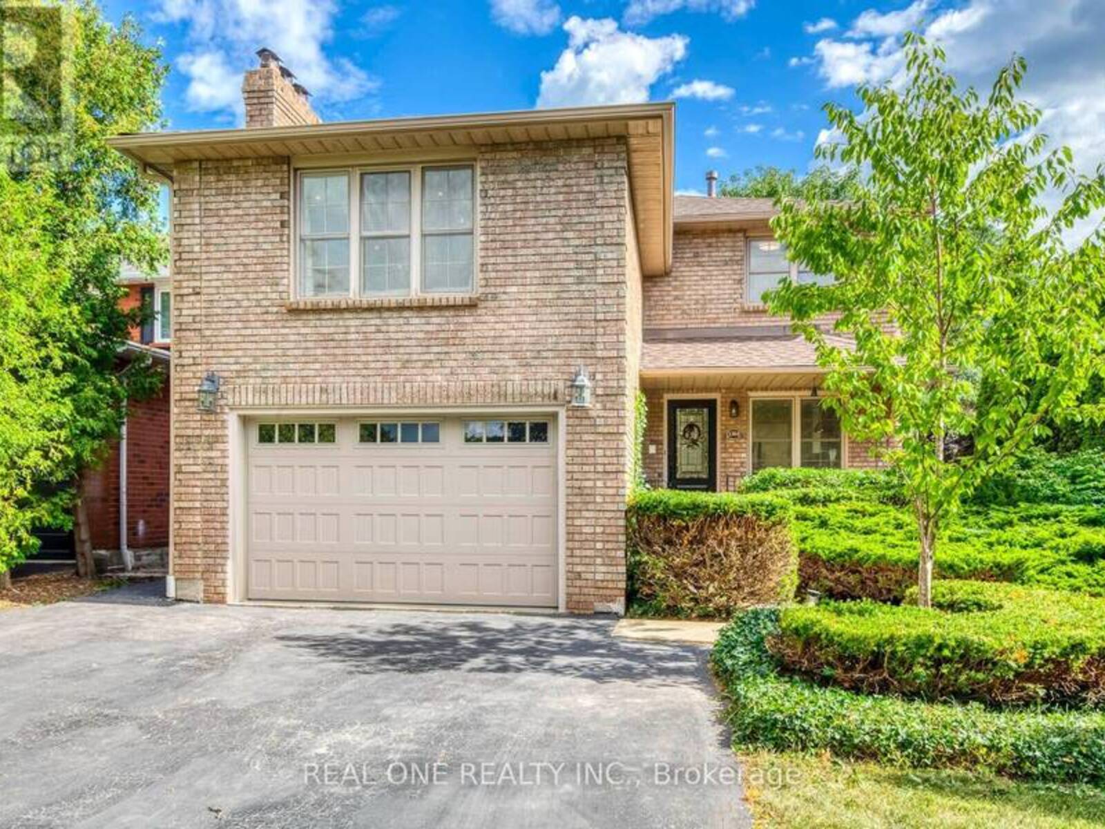 1384 BRAMBLEWOOD GREEN, Oakville, Ontario L6M 2R5