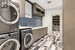230 HILLHURST BOULEVARD | Toronto Ontario | Slide Image Thirty-one