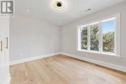 7 KNOLLVIEW CRESCENT | Toronto Ontario | Slide Image Thirty