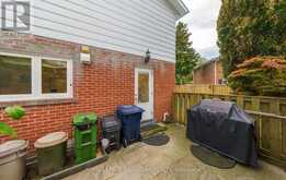 39 BEVERLY GLEN BOULEVARD | Toronto Ontario | Slide Image Forty-five