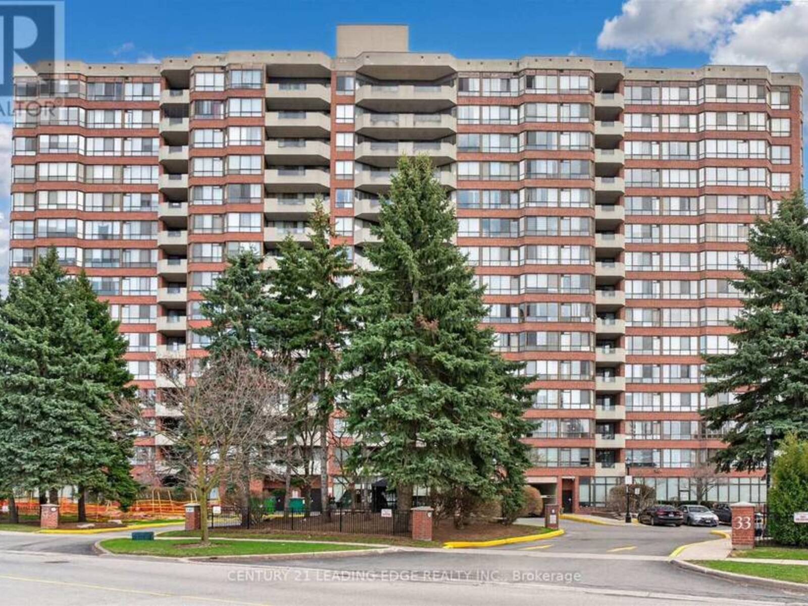 1011 - 33 WELDRICK ROAD E, Richmond Hill, Ontario L4C 8W4