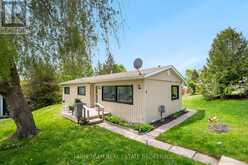 21 HAWTHORNE DRIVE | Innisfil Ontario | Slide Image Two
