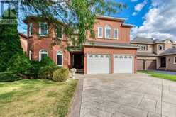 415 MARCH CRESCENT | Oakville Ontario | Slide Image Three