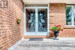 2041 MADDEN BOULEVARD | Oakville Ontario | Slide Image Three