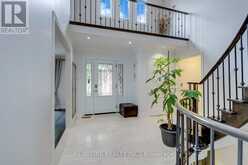 2041 MADDEN BOULEVARD | Oakville Ontario | Slide Image Five