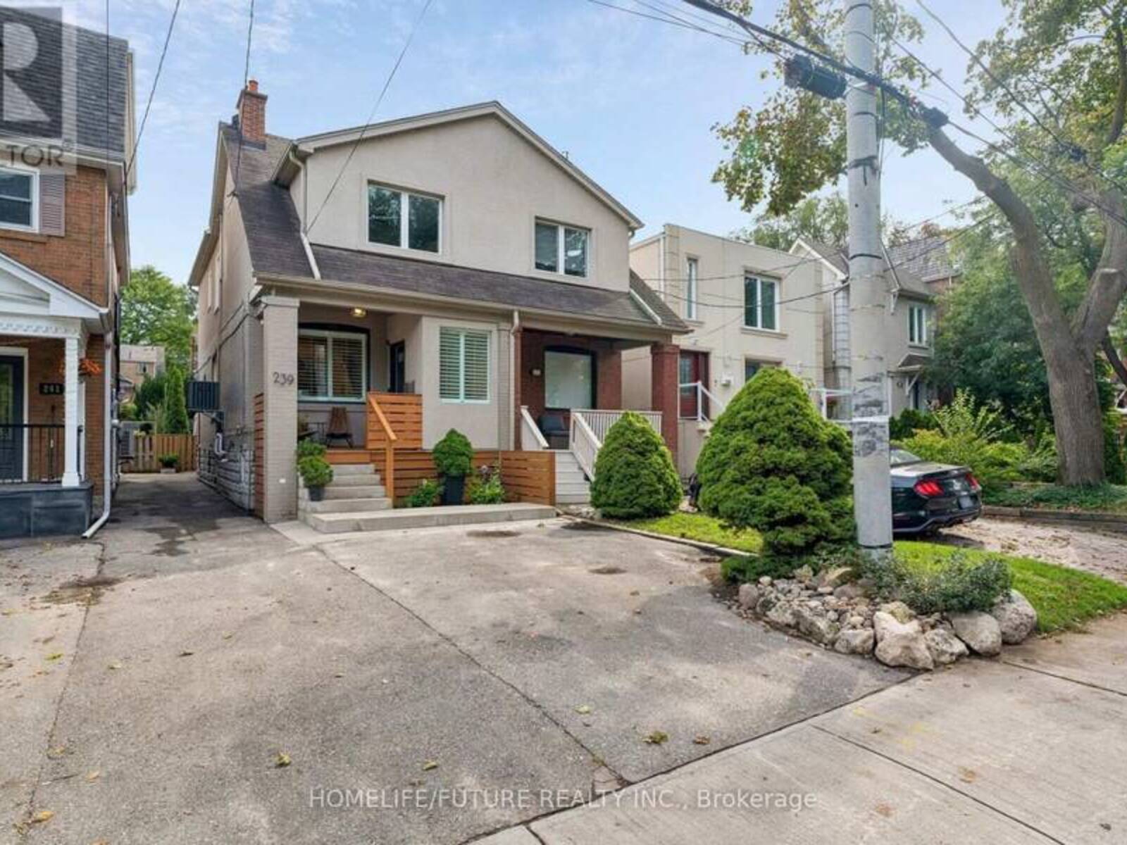 239 BROADWAY AVENUE, Toronto, Ontario M4P 1W1