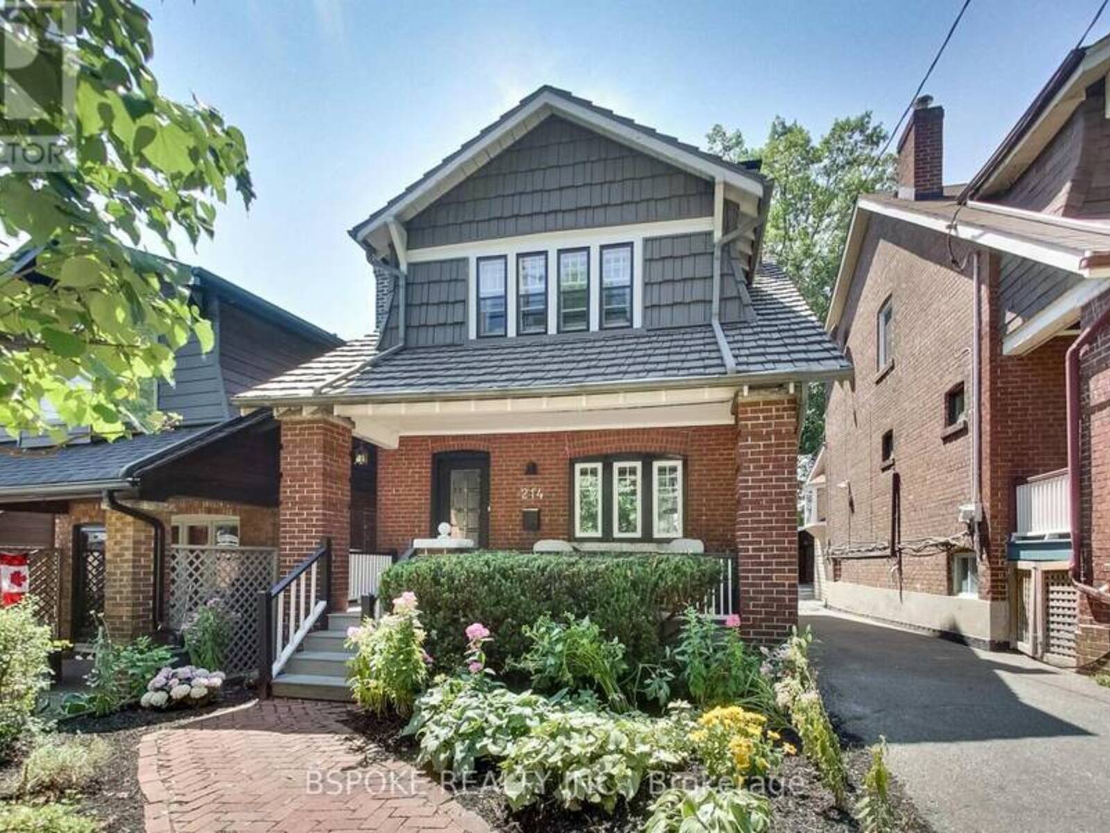 214 GAINSBOROUGH ROAD, Toronto, Ontario M4L 3C6