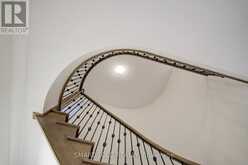 2 MENOTTI DRIVE | Richmond Hill Ontario | Slide Image Ten