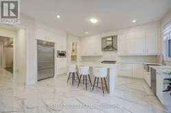 2 MENOTTI DRIVE | Richmond Hill Ontario | Slide Image Seventeen