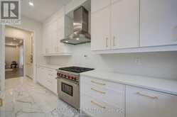 2 MENOTTI DRIVE | Richmond Hill Ontario | Slide Image Eighteen