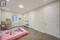 2 MENOTTI DRIVE | Richmond Hill Ontario | Slide Image Thirty-seven