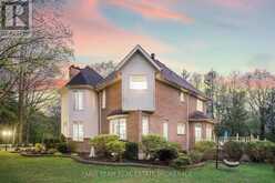 4 MILLS CIRCLE | Midhurst Ontario | Slide Image Fifty