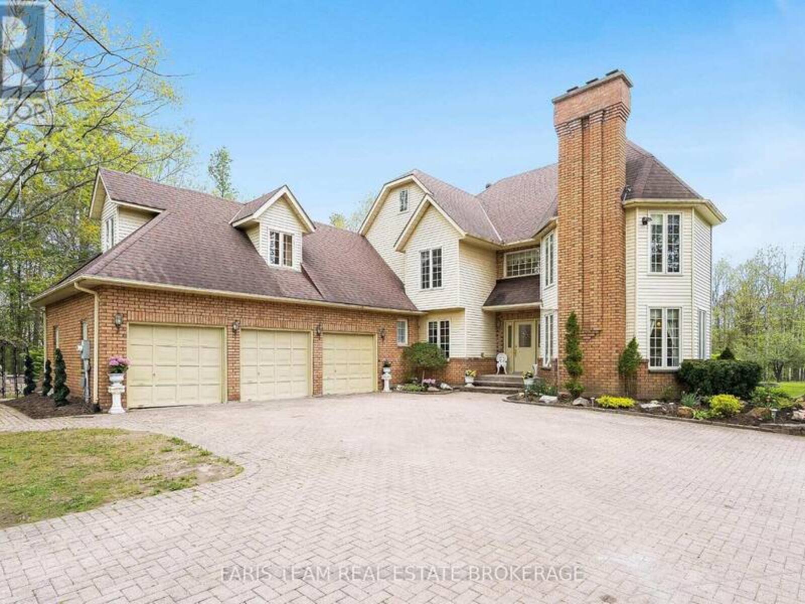 4 MILLS CIRCLE, Midhurst, Ontario L9X 0J7