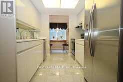 1303 - 33 UNIVERSITY AVENUE | Toronto Ontario | Slide Image Sixteen