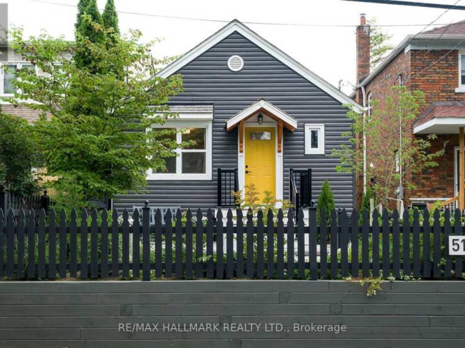 51 QUEENSBURY AVENUE, Toronto, Ontario M1N 2X8