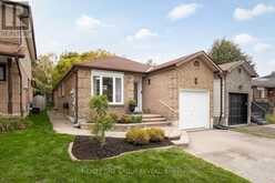 6 MCFEETERS CRESCENT | Clarington Ontario | Slide Image Two