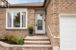 6 MCFEETERS CRESCENT | Clarington Ontario | Slide Image Three