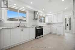 3195 GOLDEN ORCHARD DRIVE | Mississauga Ontario | Slide Image Six