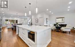 8 HACKMORE AVENUE | Toronto Ontario | Slide Image Thirteen
