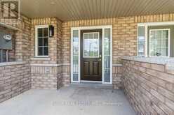 90 DELPORT CLOSE | Brampton Ontario | Slide Image Three