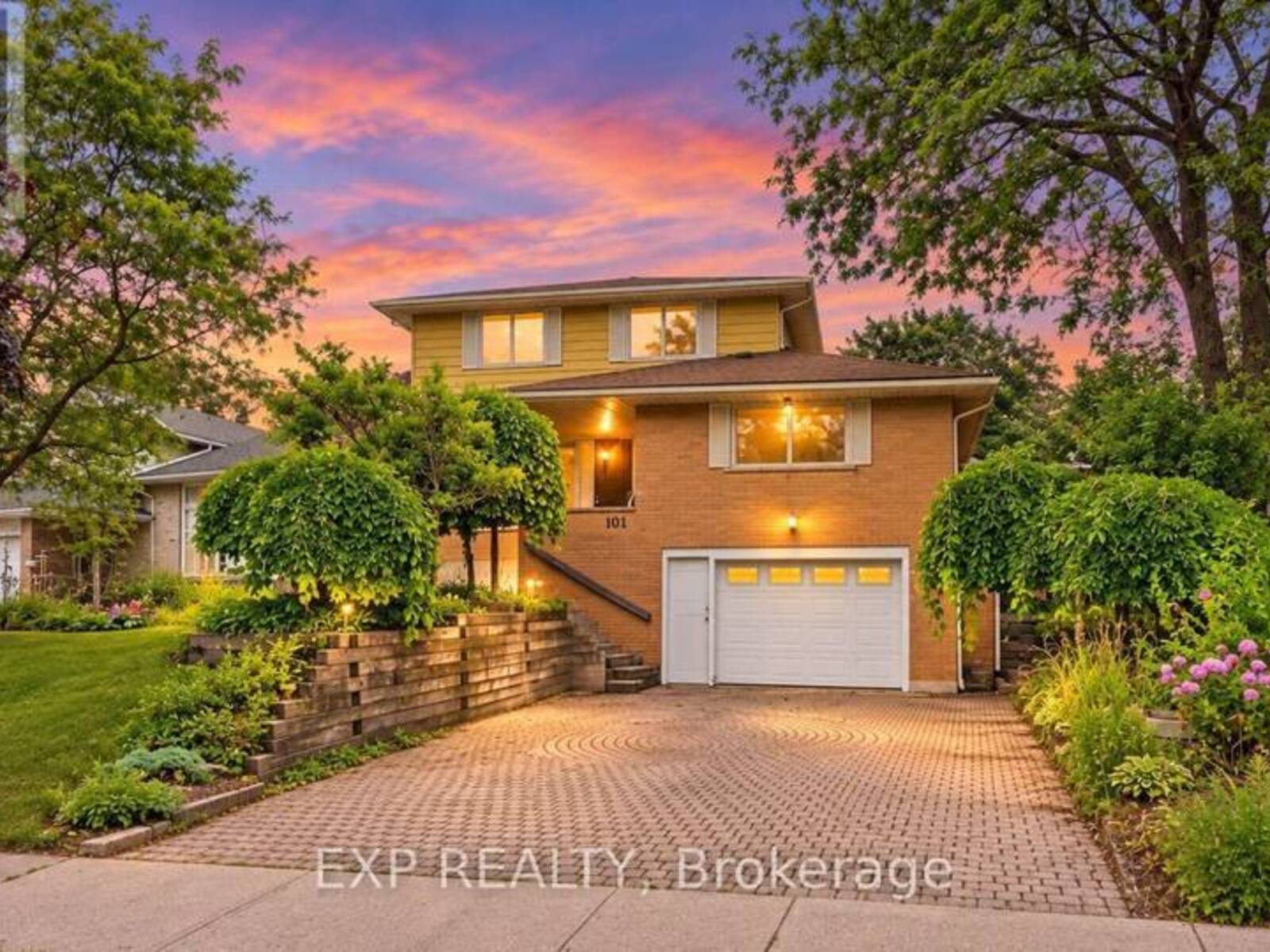101 CROSBY DRIVE, Kitchener, Ontario N2B 2L1