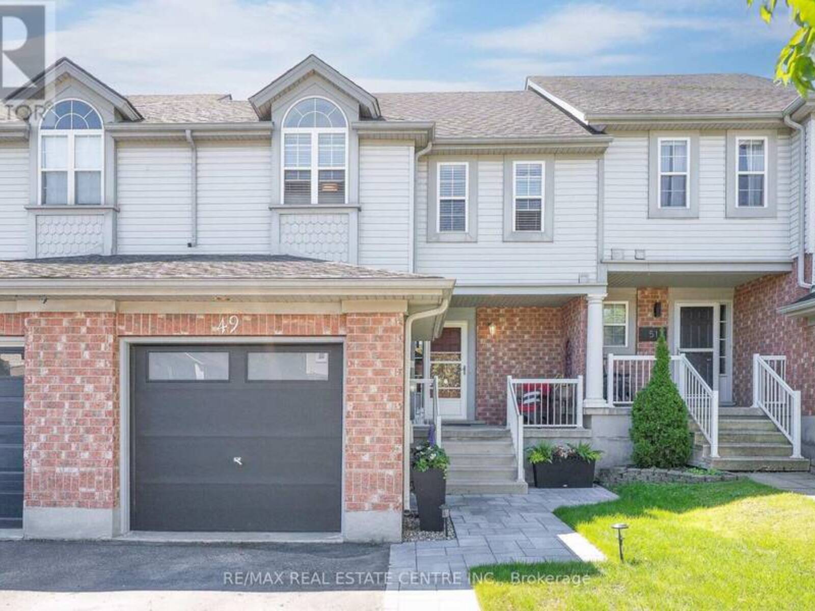 49 ELMA PLACE, Cambridge, Ontario N3C 4E6