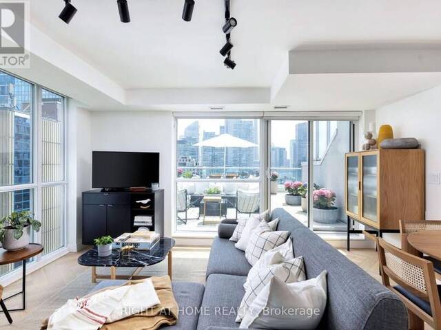 PH8 - 96 ST PATRICK STREET Toronto Ontario, M5T 1V2 - 3 Bedrooms Condo For Sale