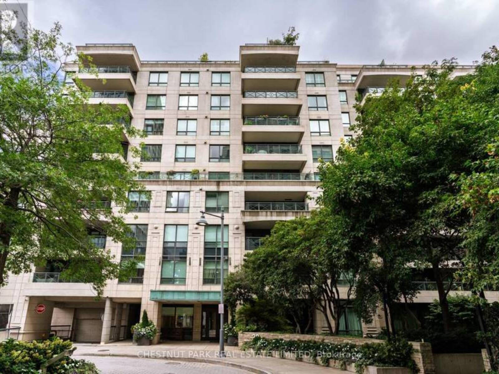 607 - 20 SCRIVENER SQUARE, Toronto, Ontario M4W 3X9