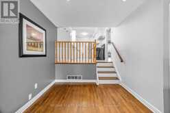 16 LANGEVIN CRESCENT | Toronto Ontario | Slide Image Eleven