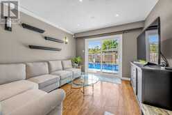16 LANGEVIN CRESCENT | Toronto Ontario | Slide Image Eight
